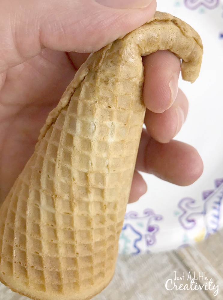 how to make sugar cone cornucopias for thanksgiving 